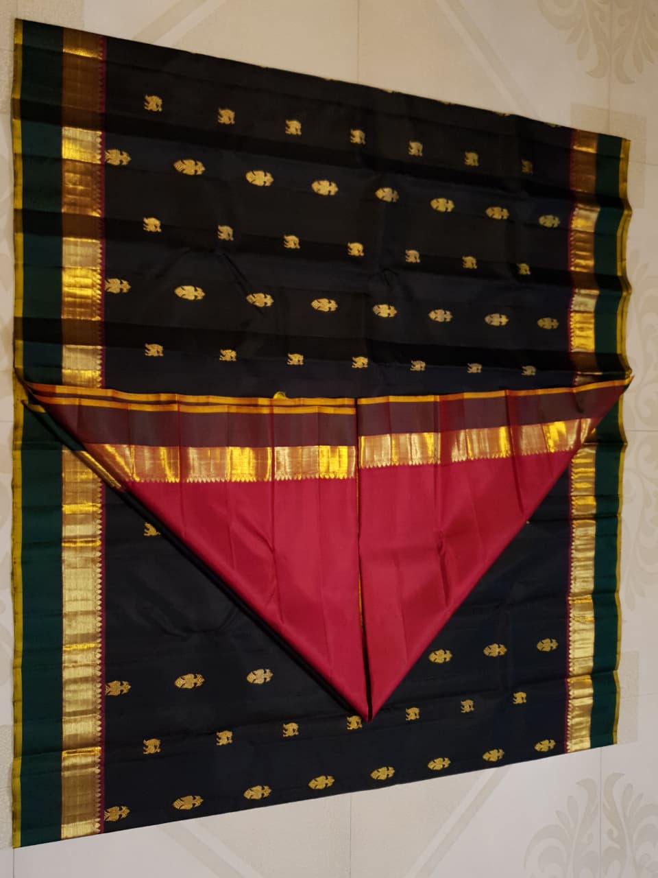 Ebony Black Kanjivaram Handloom Bridal Silk Saree